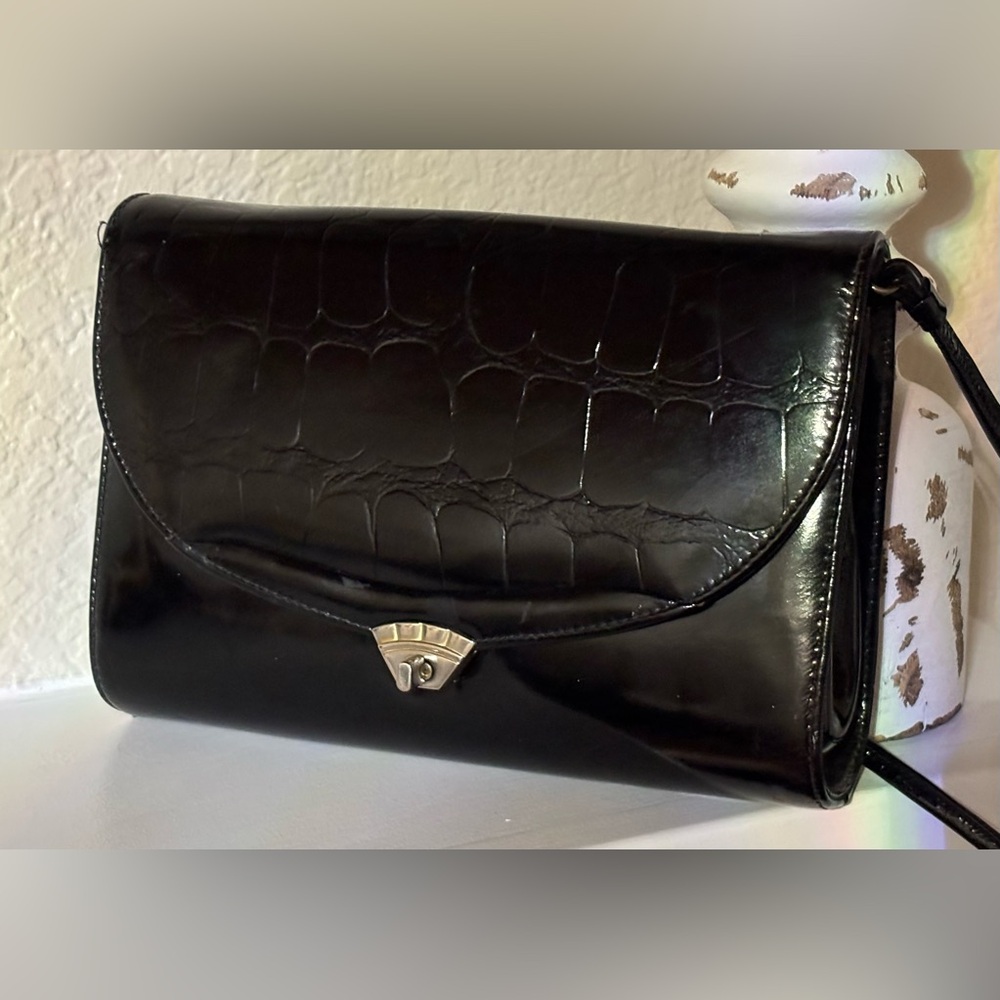 VINTAGE… Elegant Black Crocodile- Style Embossed Crossbody
